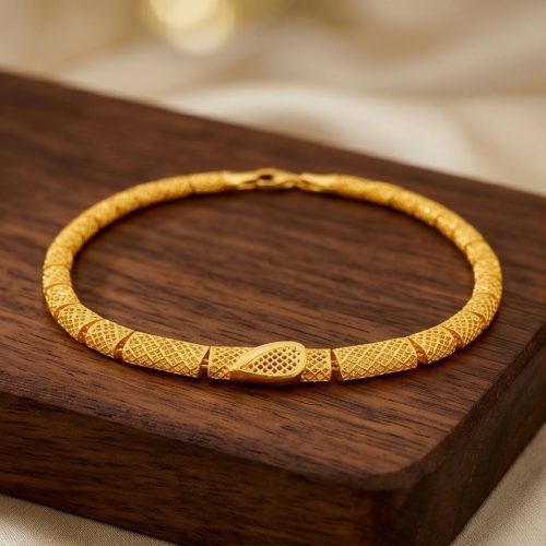 Find the ultimate expression of pure 21K gold craftsmanship designed for the modern connoisseur by Bafleh Jewellery.
