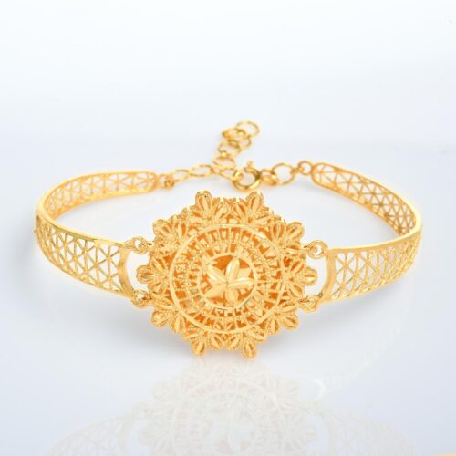 Crafted in Purity: Handcrafted 22kt Gold Bangles for the Modern Woman