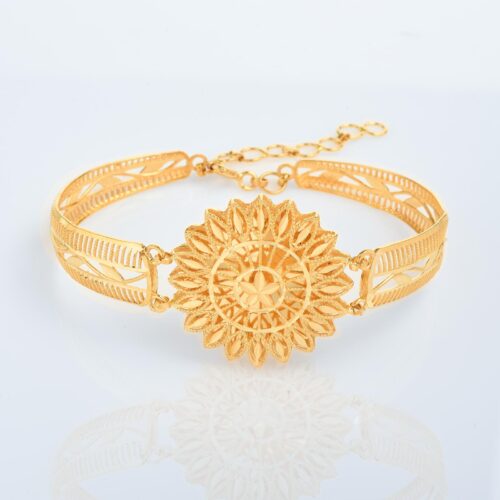 Embrace Tradition: Heritage-Inspired 22kt Gold Bangle Designs