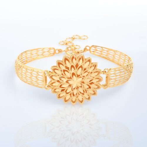 Golden Grace: Dazzling 22kt Bangles for Everyday Luxury