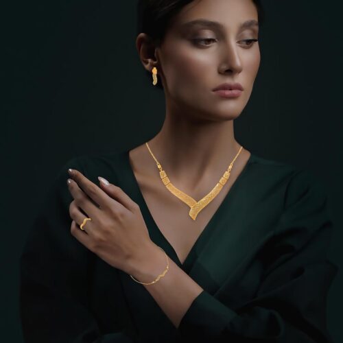 Shimmer and Shine This Season with 21K Gold Necklace Sets