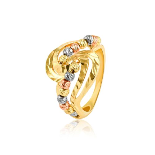 Elegant 18K Gold Rings That Redefine Luxury & Timeless Charm