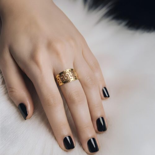 Bold & Beautiful: Statement 18K Gold Rings That Steal the Spotlight