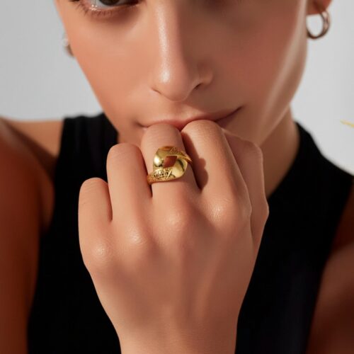 Gifting Made Golden: 18K Gold Rings for Birthdays, Love, and Milestones