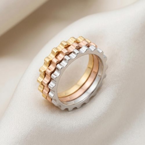 Elegant 18K Tri-Color Gold Ring – Three Bands, One Stunning Statement for Everyday Wear