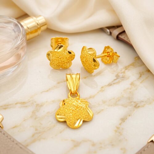 Bafleh Jewellery 21K Gold Frosted Flower Pendant and Earring Light Weight Set