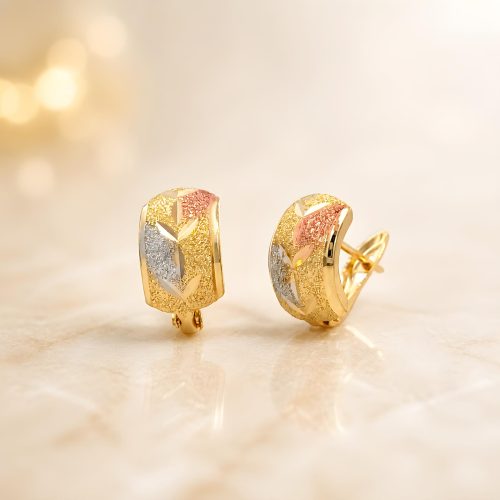 Minimal & Stylish 18K Gold Huggie Earrings for Daily Wear