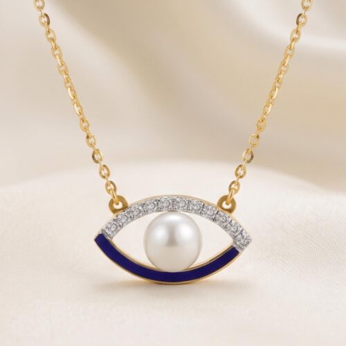 Everyday Elegance: Lightweight Diamond Evil Eye Necklace