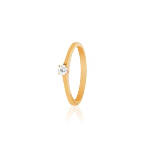 Modern Luxury: Lightweight Yellow Gold Diamond Ring for Every Occasion