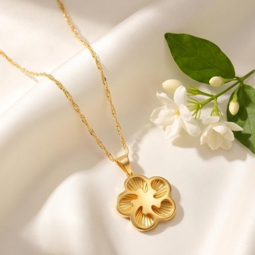 Elevate your everyday elegance with the timeless brilliance of a 21K gold pendant from Bafleh Jewellery