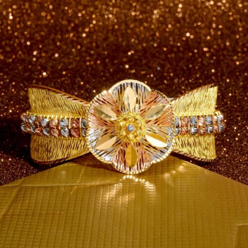🌙 Exclusive Eid Deal: 22KT Gold Bangle at a Festive Price!