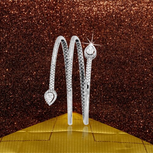 🛍️ Luxury Meets Generosity – Free Gold Coin & Earrings with Diamond Bangle