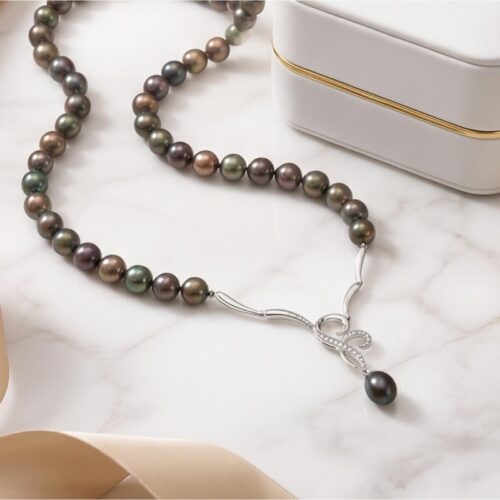 Elegant 18K White Gold Necklace with Black Pearl & Natural Diamonds by Bafleh Jewellery