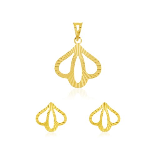 Elegant 18K Gold Pendant Set Designed with Precision for a Perfect Balance of Style and Comfort