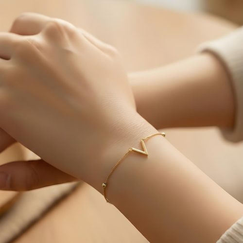 Discover Our 18KT Gold Bracelet Selection