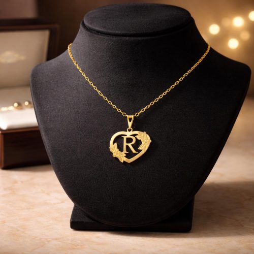 18K Gold 'R' Pendant Necklace
