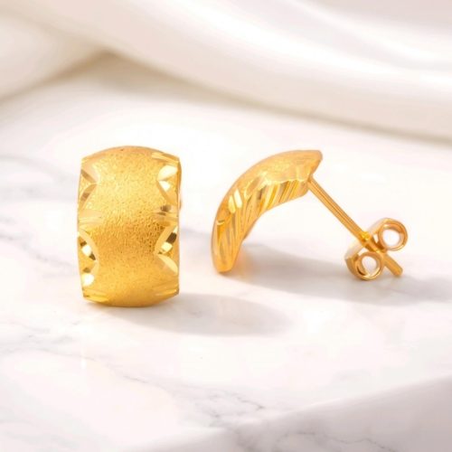 Experience the perfect blend of tradition and luxury with 22K gold earrings by Bafleh Jewellery