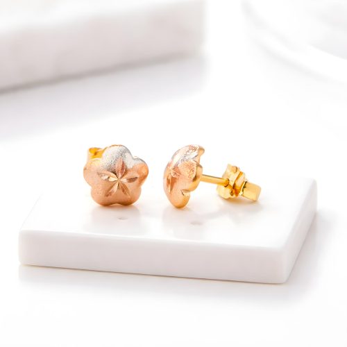 Redefine elegance with intricately designed 22K gold earrings crafted for modern women