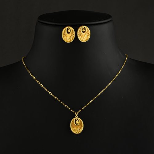 Celebrate Every Moment in Pure Gold : Bafleh's Lightweight 22kt Necklace Set for Women Who Love Refined Elegance