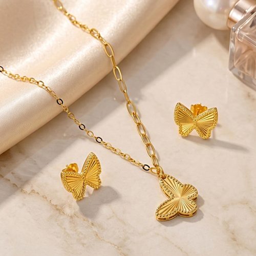 Adorn Yourself in the Lightest Touch of Pure Gold with Bafleh's Delicately Designed 22kt Necklace Set
