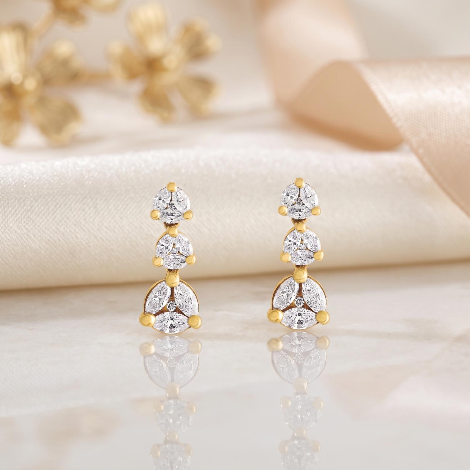 Exquisite 18K Yellow Gold Diamond Earrings with Authentic IDT Certification Only at Bafleh Jewellery - Image 3