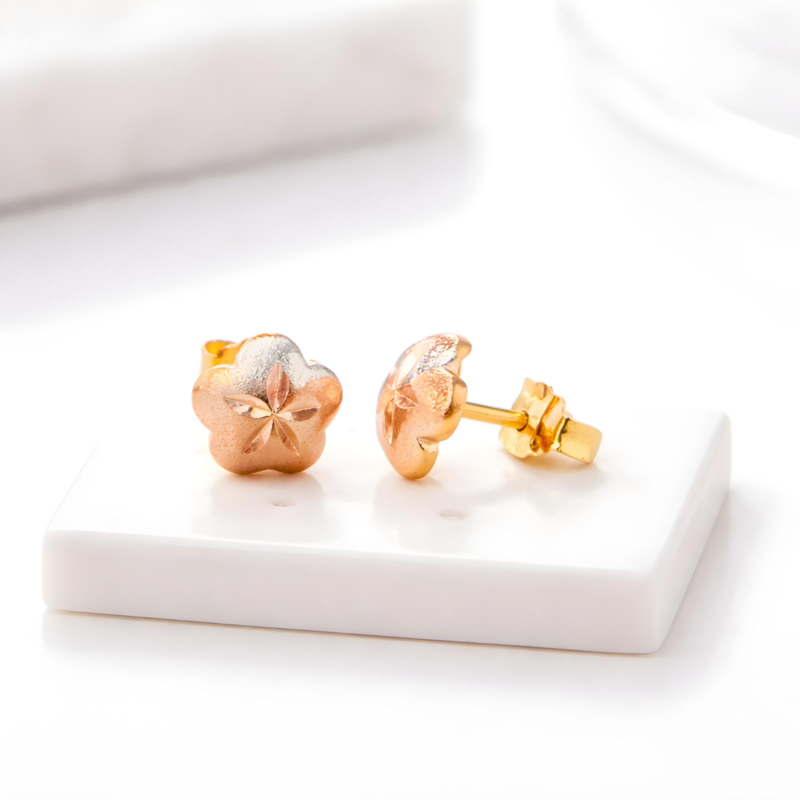 Redefine elegance with intricately designed 22K gold earrings crafted for modern women - Image 3