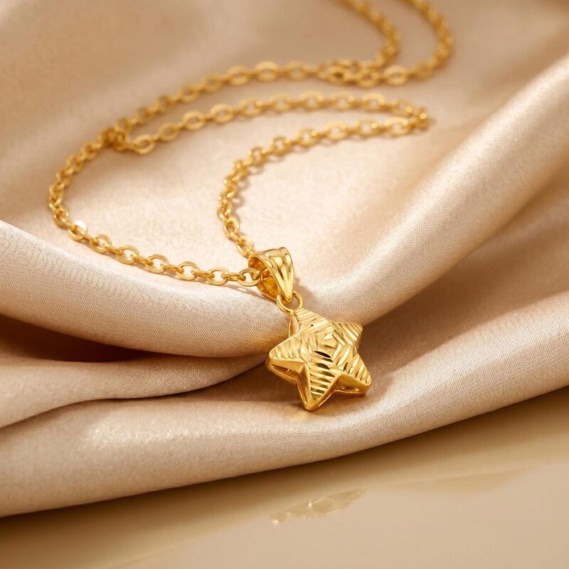 Elegant Star Shape Necklace in 18K Gold | Bafleh Jewellery Collection