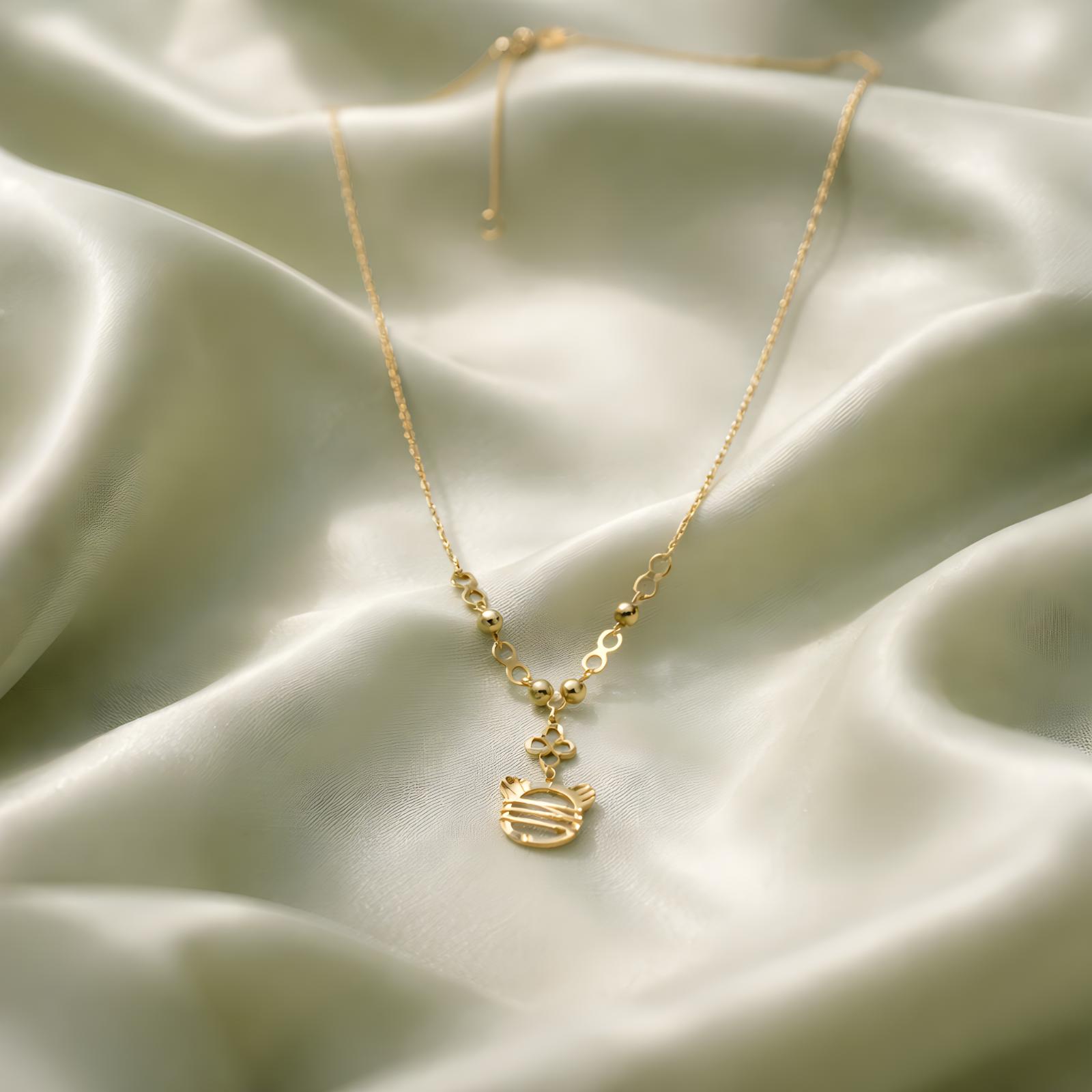 Experience Timeless Beauty with 18K Gold Lightweight Necklaces Only at Bafleh Jewellery - Image 4