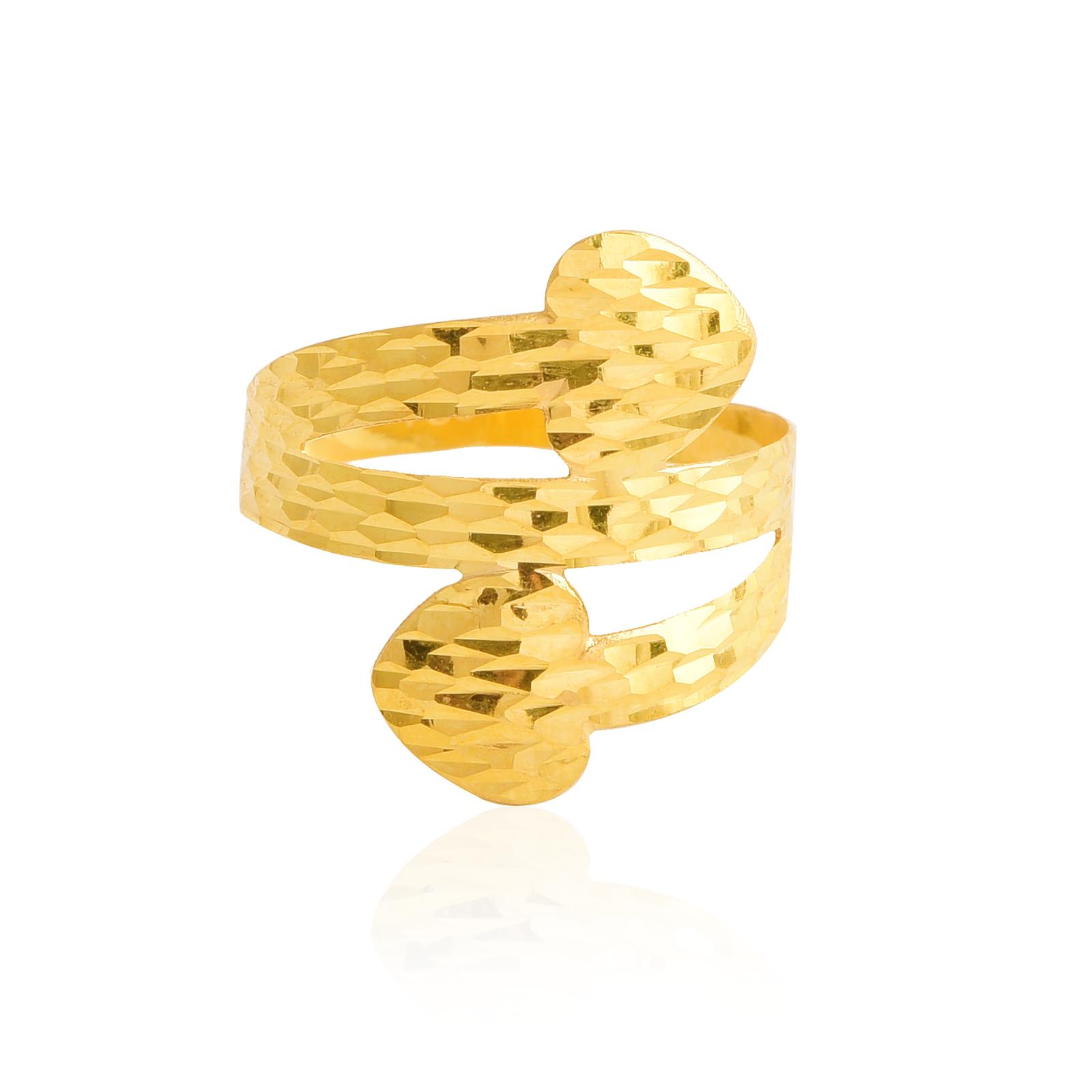 Elegant Lightweight 18K Rings for Refined Daily Wear