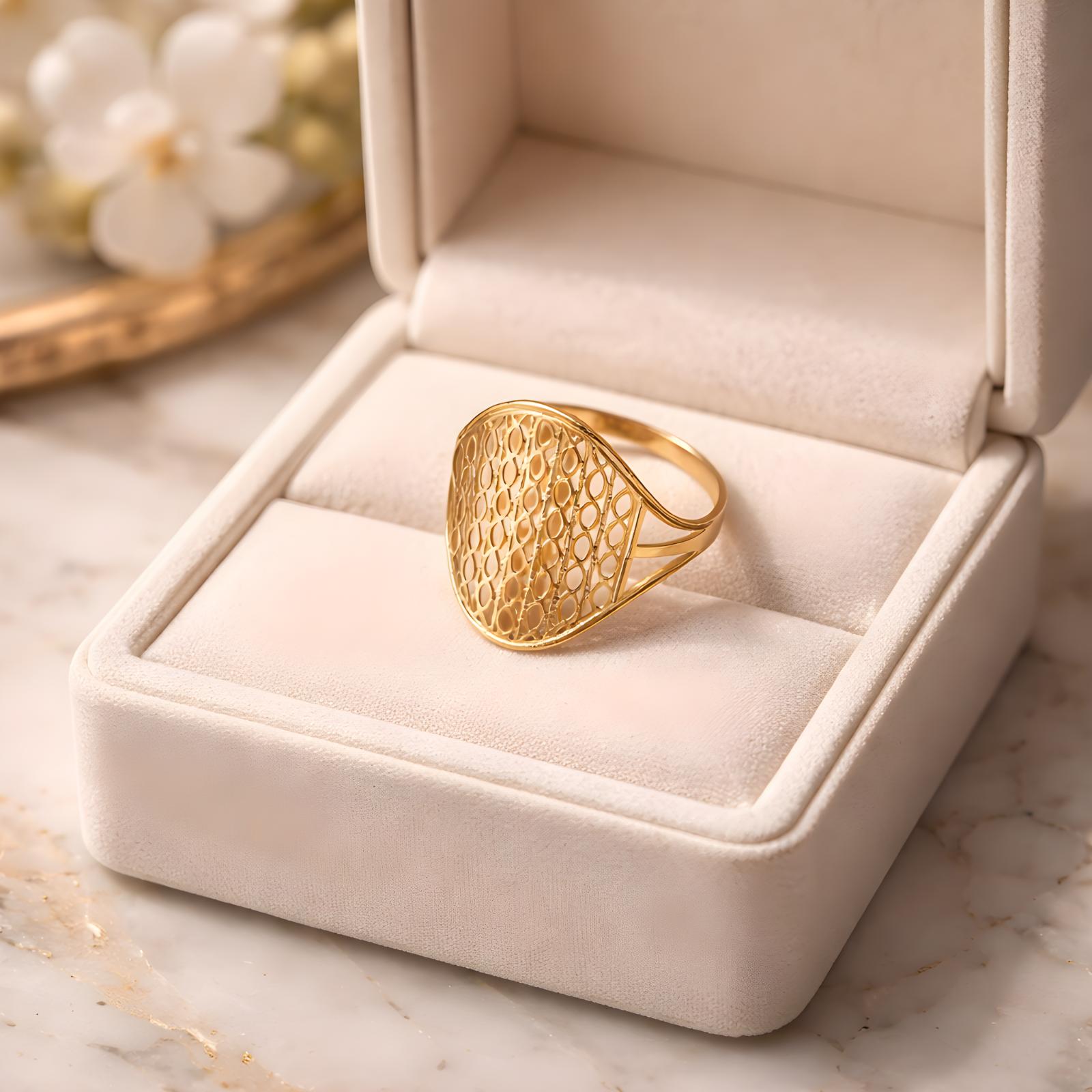 Contemporary 18K Light weight Gold Rings Crafted for Timeless Style - Image 4