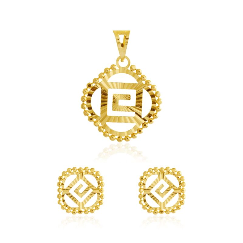 Premium 18K Gold Pendant Set Designed with Attention to Detail and Superior Craftsmanship