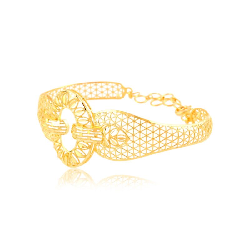 Alternative view of Explore Our 22kt Gold Bangle Set Collection