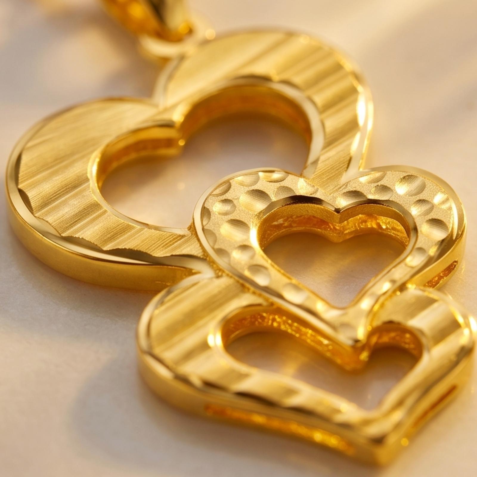 A Symbol of Love ? 21K Gold Necklace - Image 3