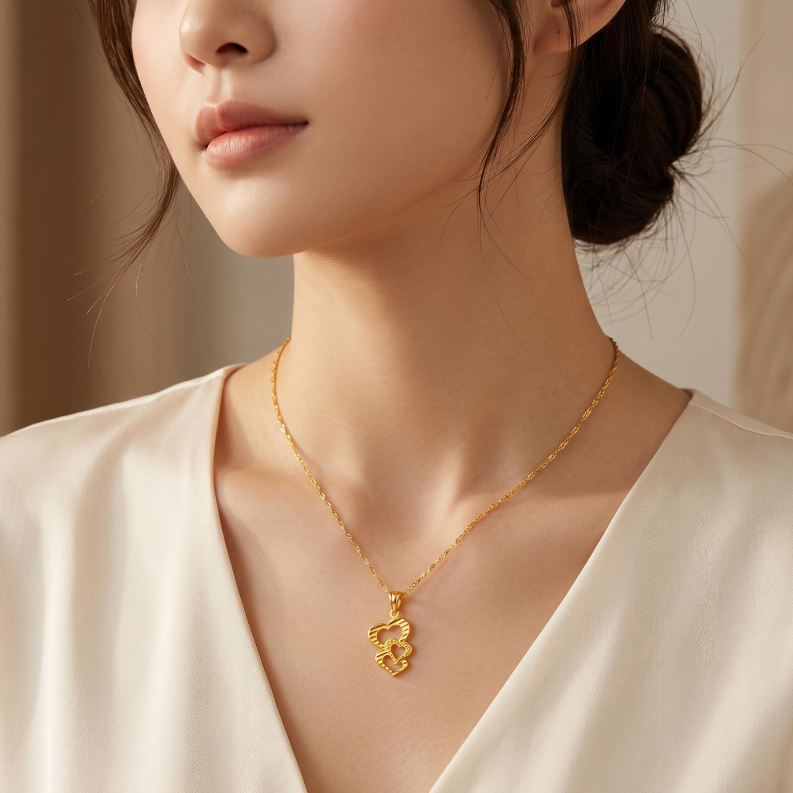 A Symbol of Love ? 21K Gold Necklace - Image 4