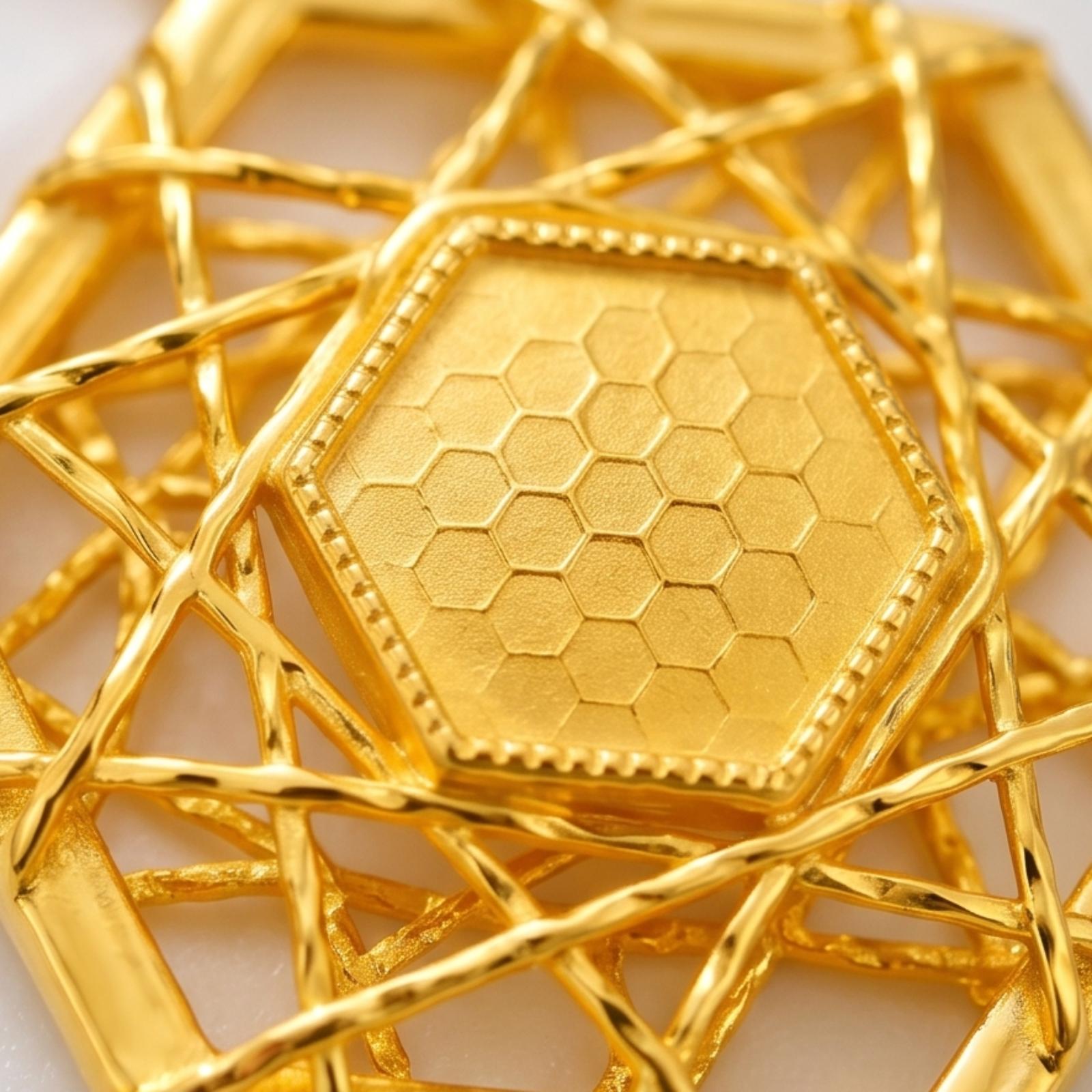 Luxury in Every Curve: 22kt Gold Pendant - Image 2