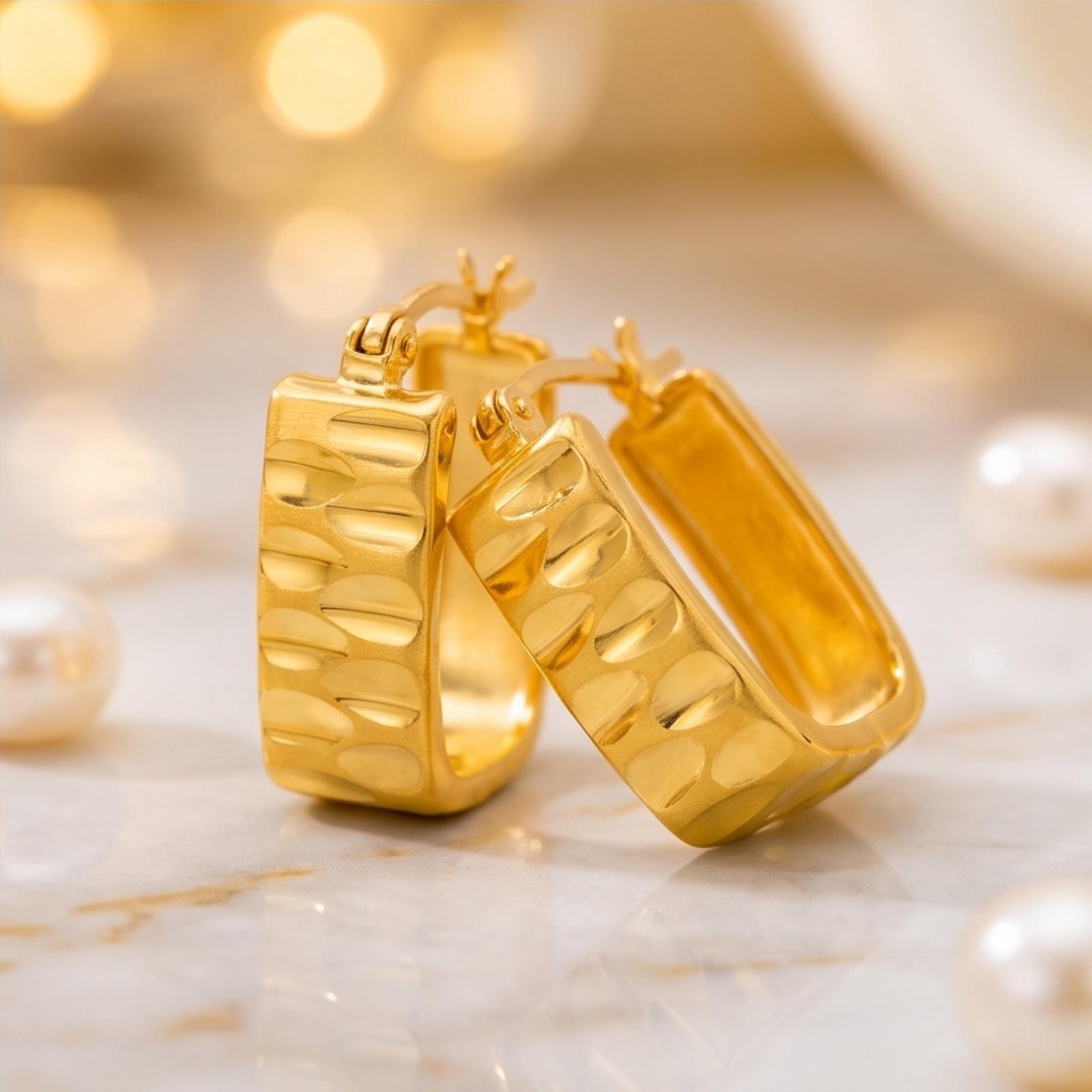 Refined Gold, Effortless Grace ? Your Daily Office Earrings in 21K
