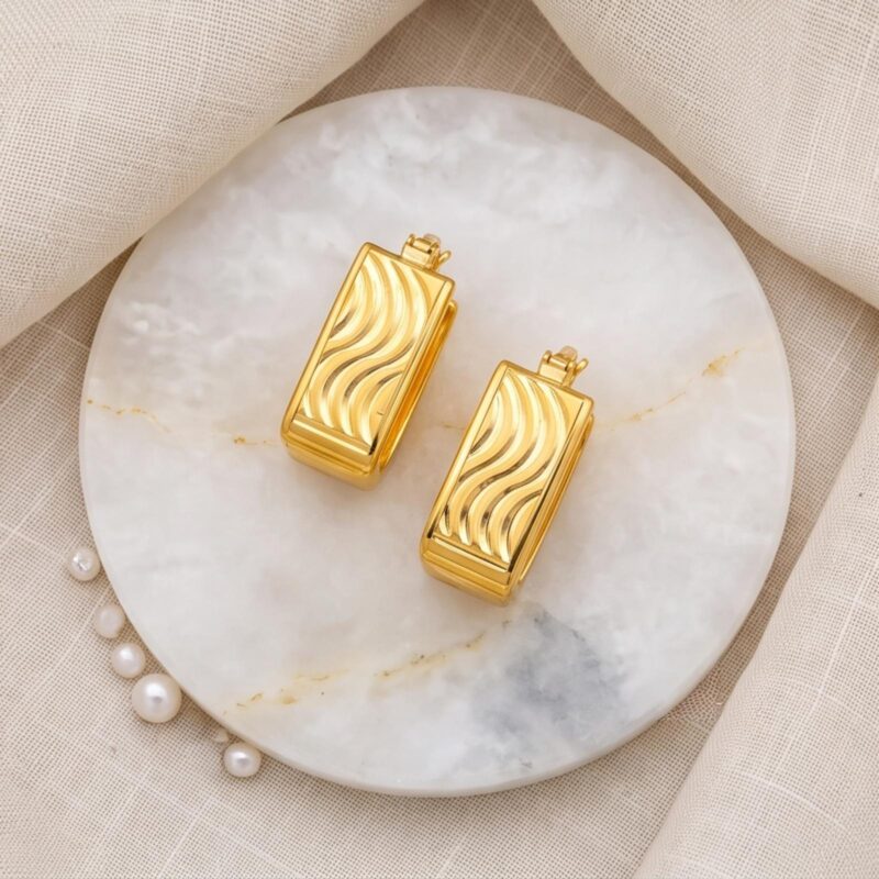 Alternative view of Comfort Meets Class: 21K Earrings You?ll Love to Live In