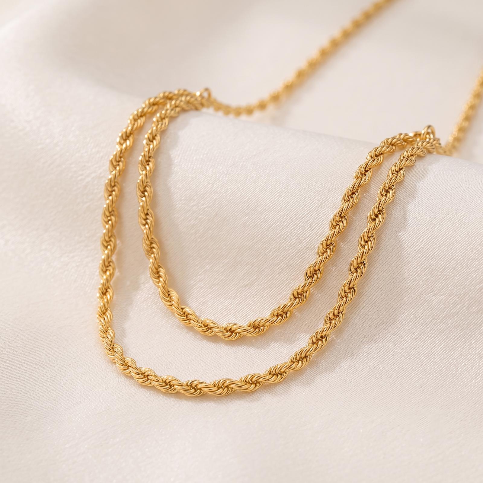 Pure Brilliance in 21K Yellow Gold: A Lightweight Necklace Crafted for Everyday Luxury