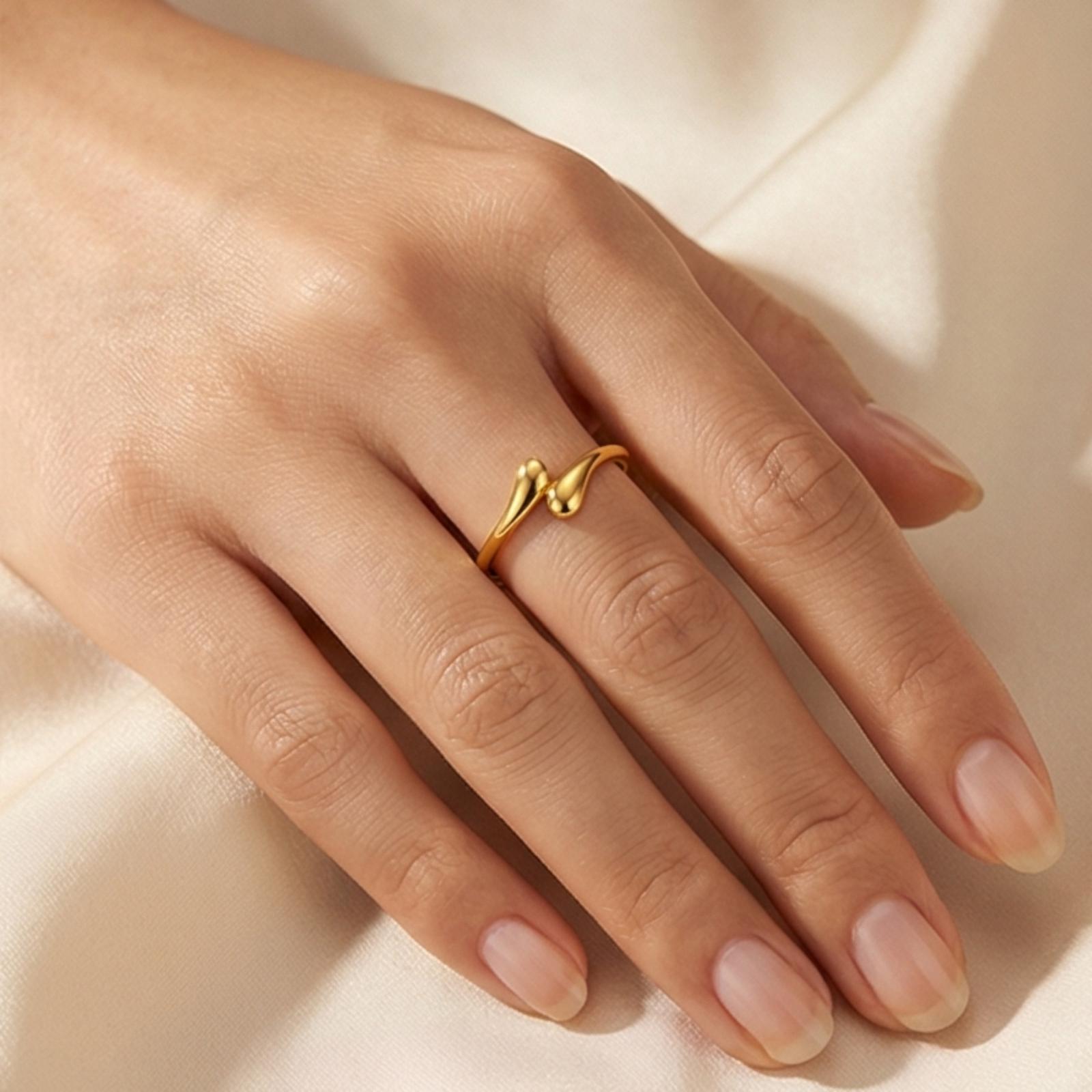Artistic 22K Gold Rings for Modern Elegance - Image 3
