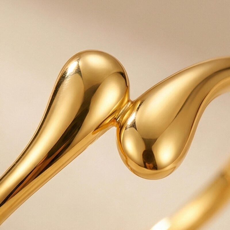 Alternative view of Artistic 22K Gold Rings for Modern Elegance