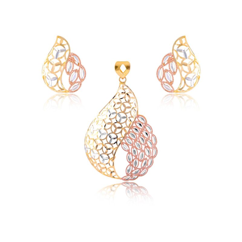 Explore the Allure of 22kt Gold Pendant Sets