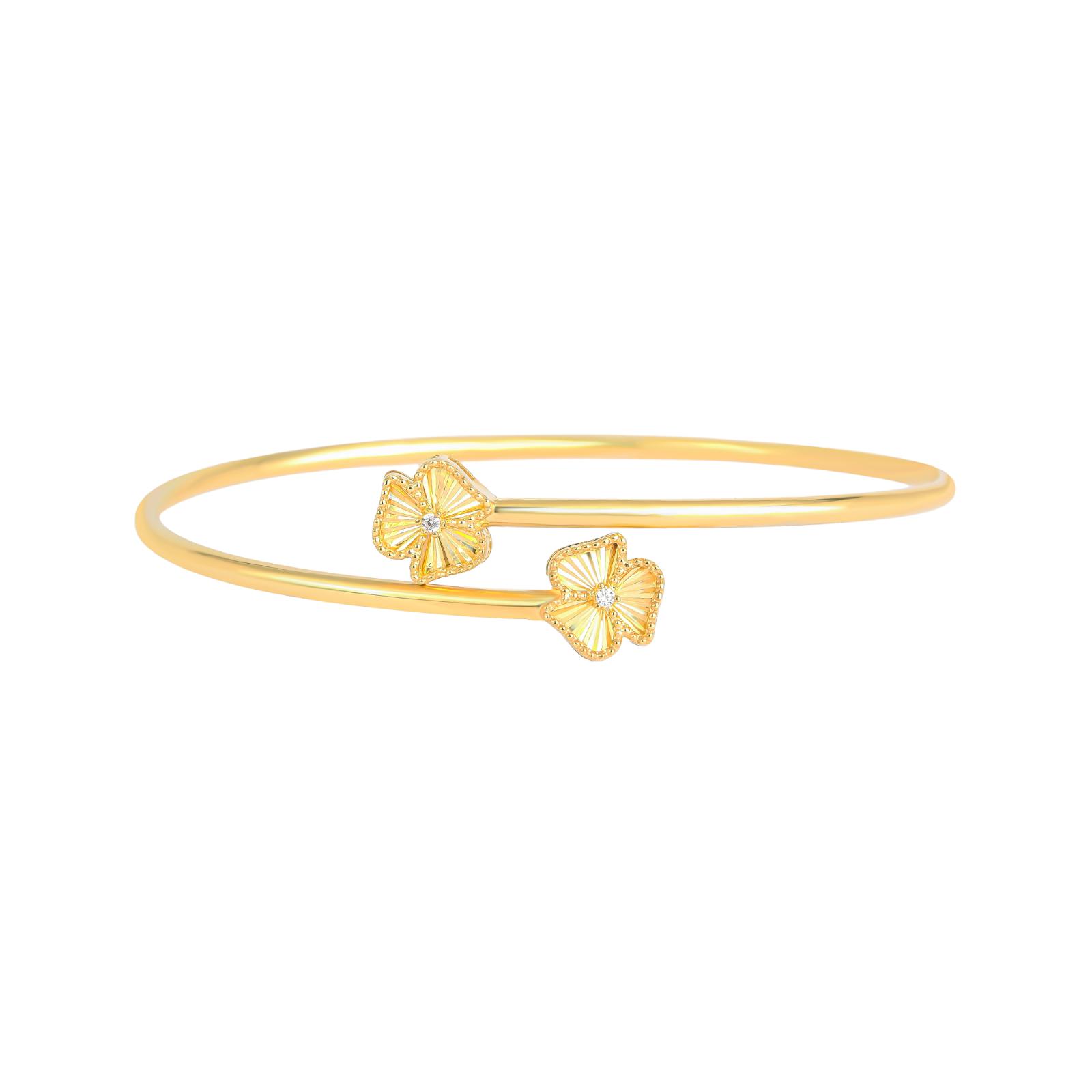 Discover the Art of Minimal Luxury with Our Lightweight 18K Gold Bangle ? Exclusively at Bafleh Jewellery