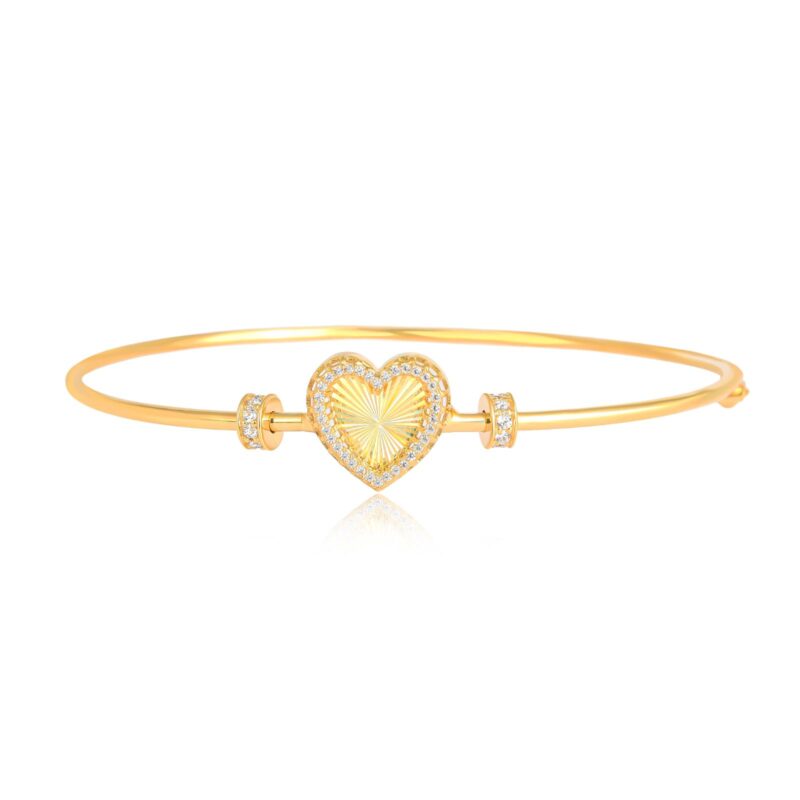 Elevate Your Everyday Elegance with This Lightweight 18K Gold Bangle, Crafted to Perfection at Bafleh Jewellery
