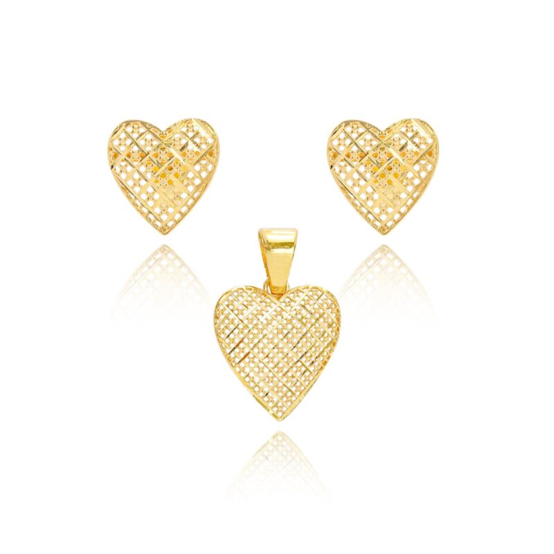 Luxury 18K Gold Pendant Set for Women ? A Perfect Blend of Style & Craftsmanship by Bafleh Jewellery