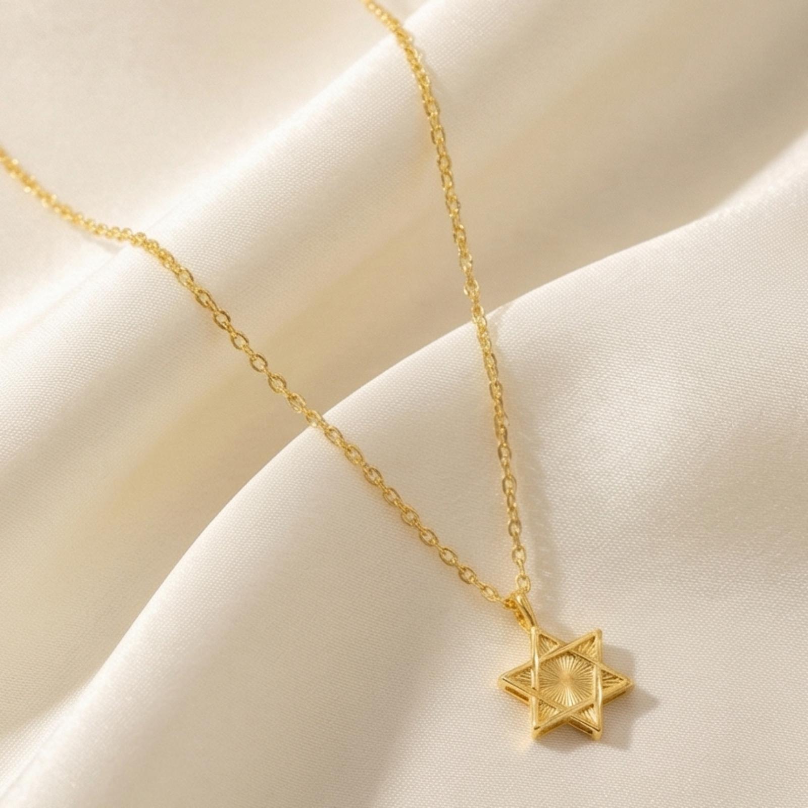 Exquisite 22kt Gold Necklace for Every Occasion