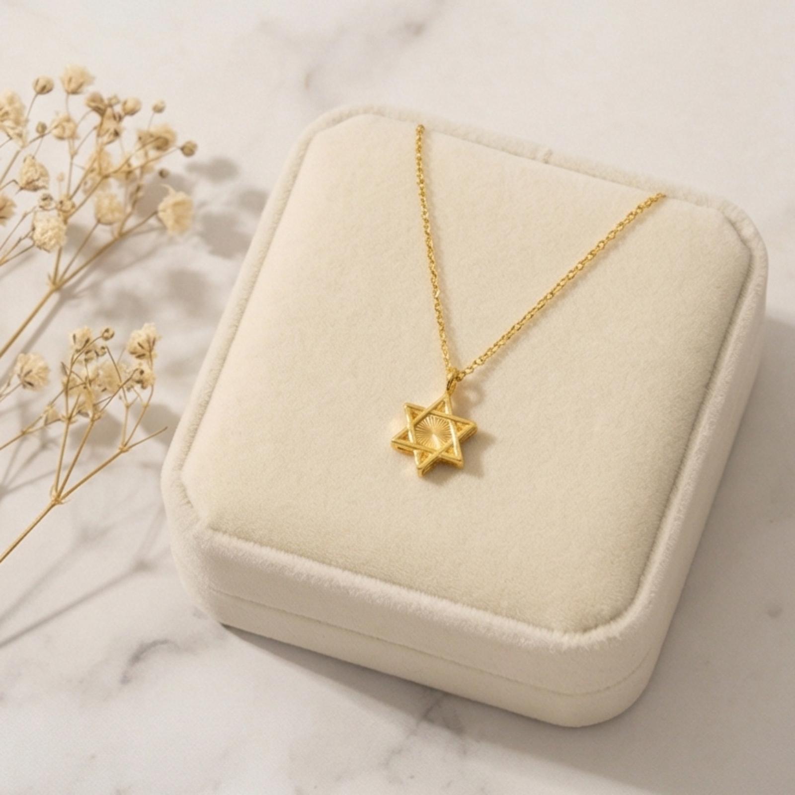Exquisite 22kt Gold Necklace for Every Occasion - Image 4