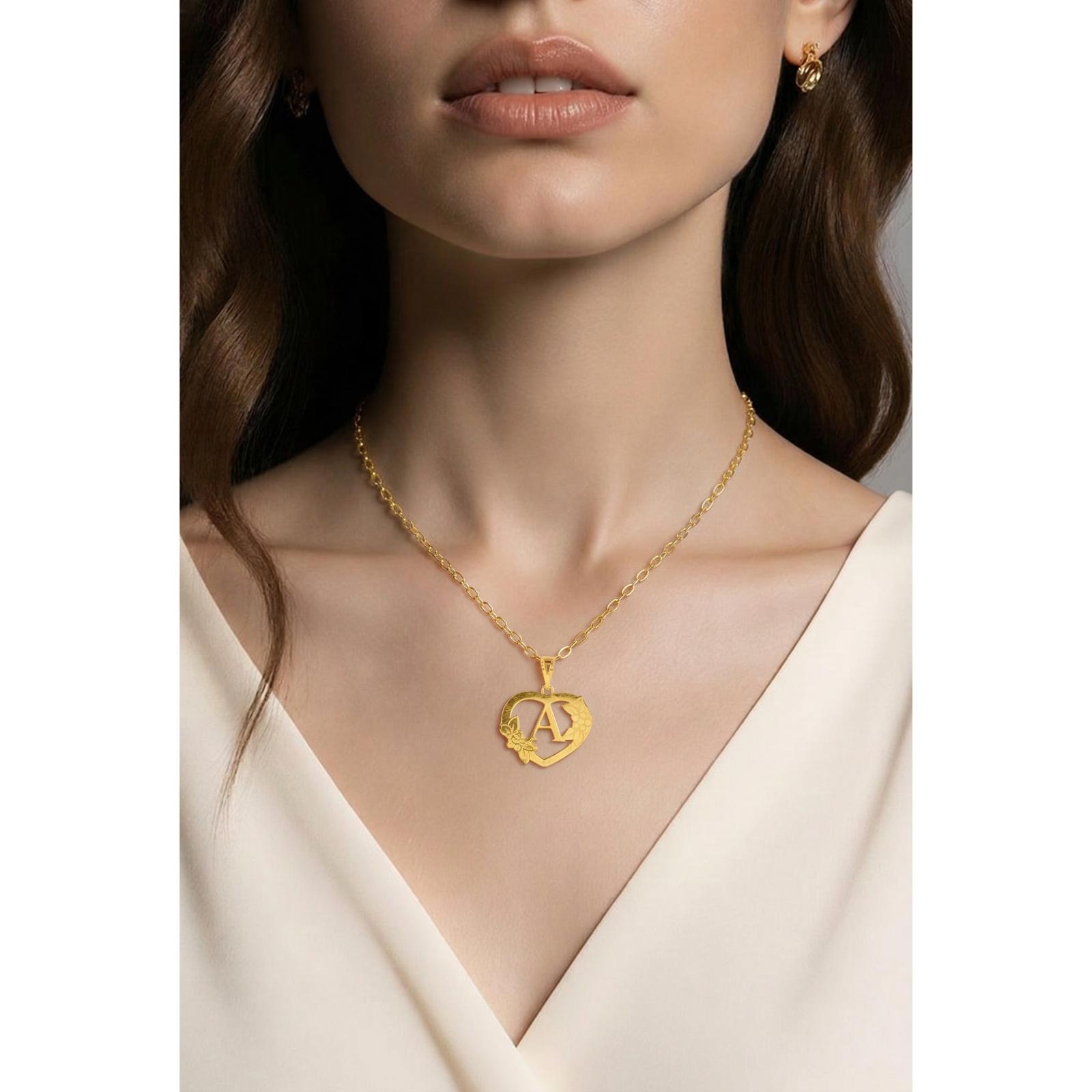 18K Gold 'A' Pendant Necklace - Image 2