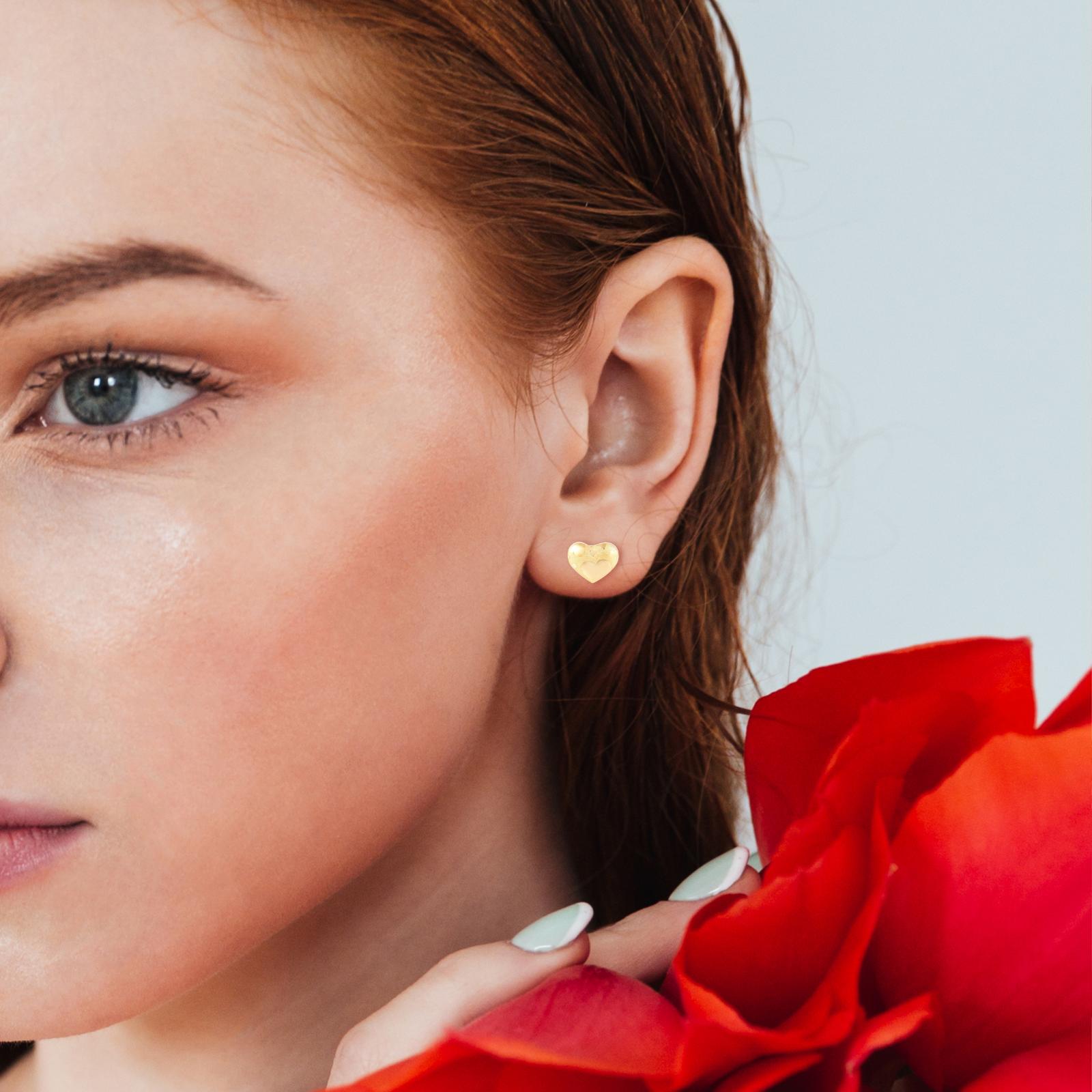 Cherished Heart-Shaped 18K Gold Earrings for Kids - Image 5