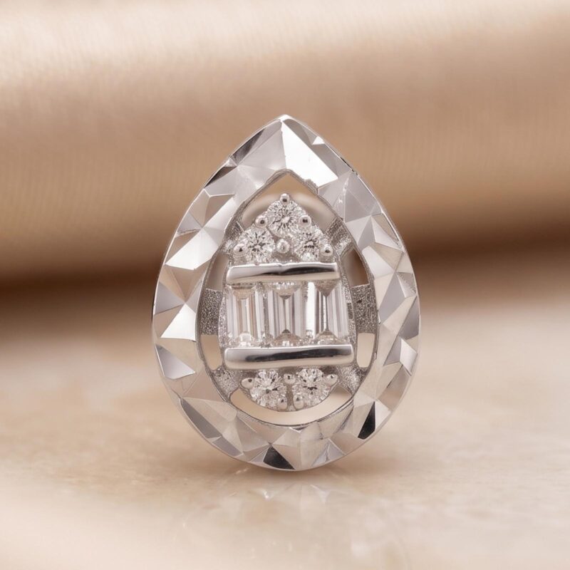 Alternative view of Elegant Every Day: Diamond Earrings for Daily Wear
