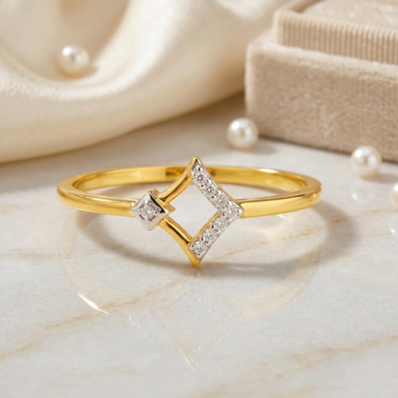 Alternative view of Comfort Meets Class: Lightweight Diamond Rings